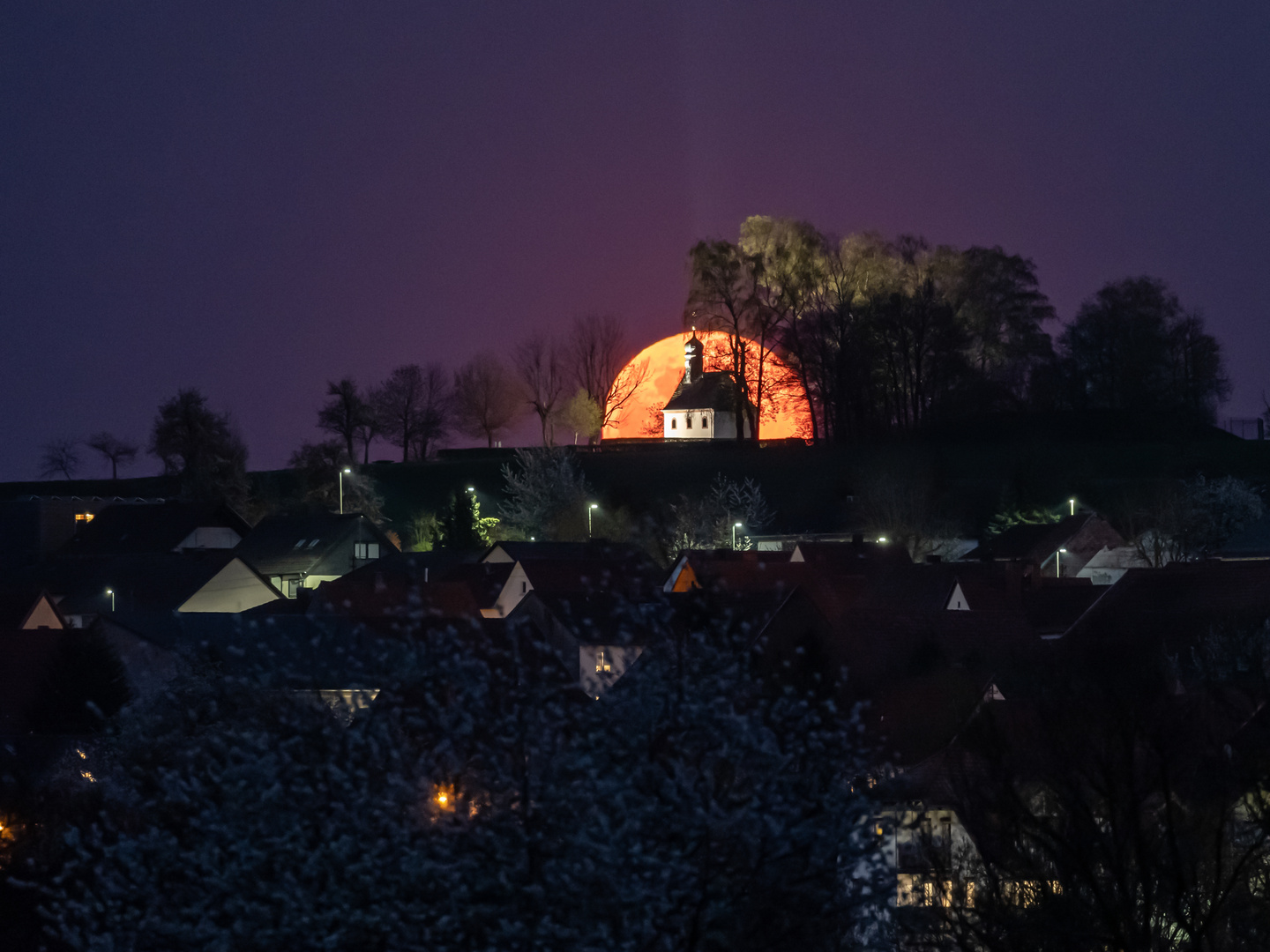 Mondaufgang an der Reifenberger Kapelle