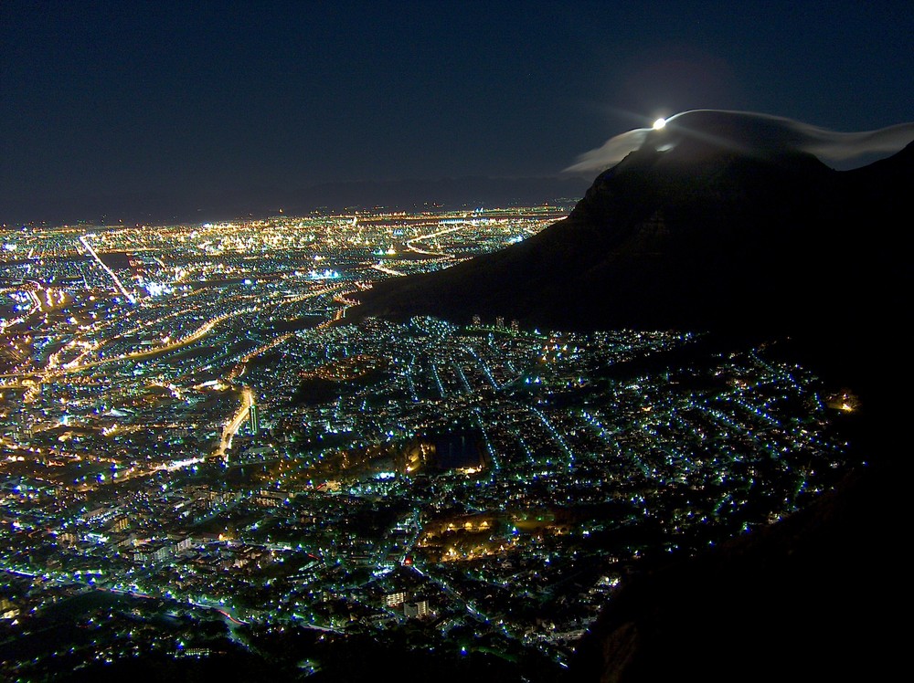 Mondaufgang über Cape Town
