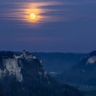 Mondaufgang über dem Naturpark Obere Donau