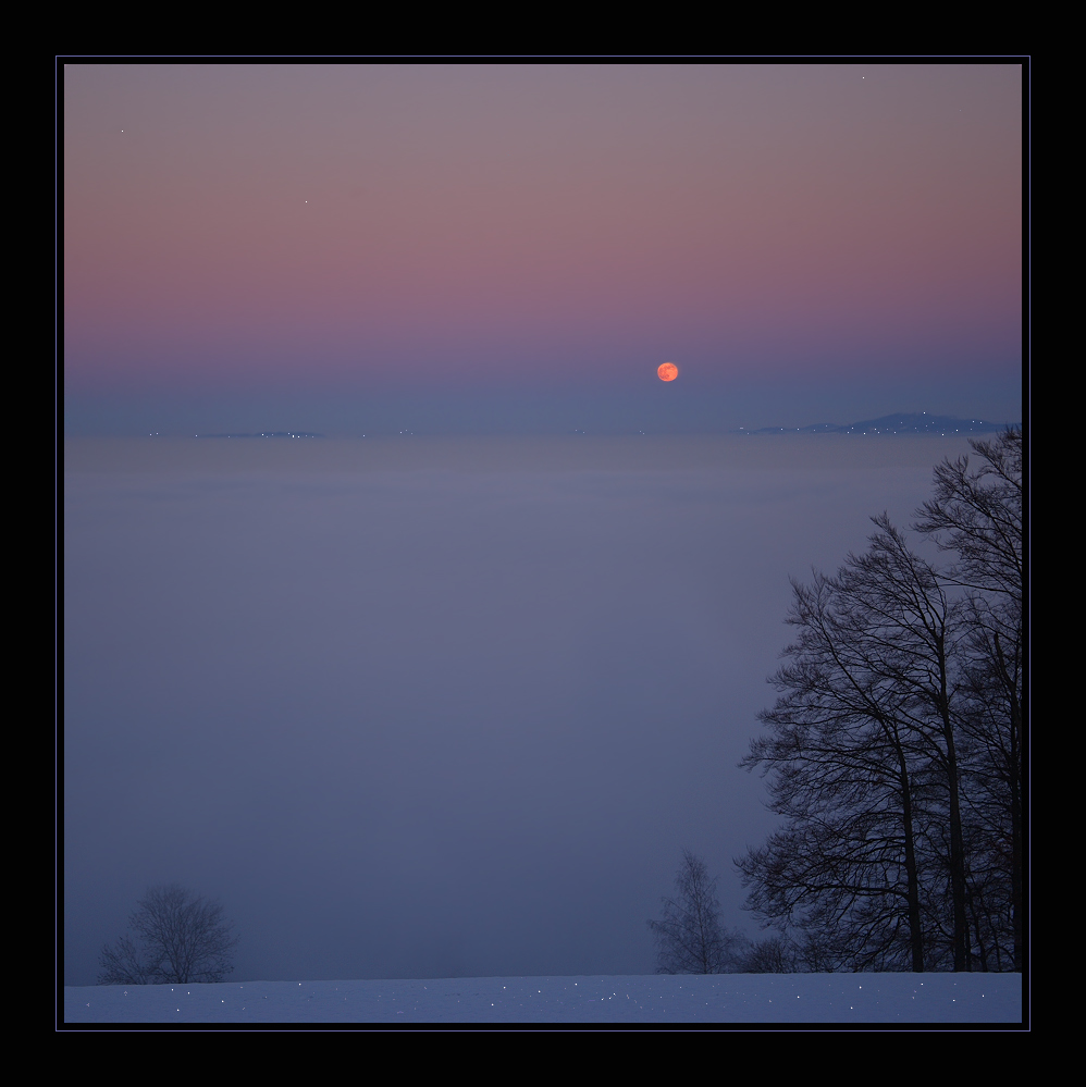 Mondaufgang über dem Nebelmeer