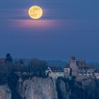 Mondaufgang über Schloss Werenwag II