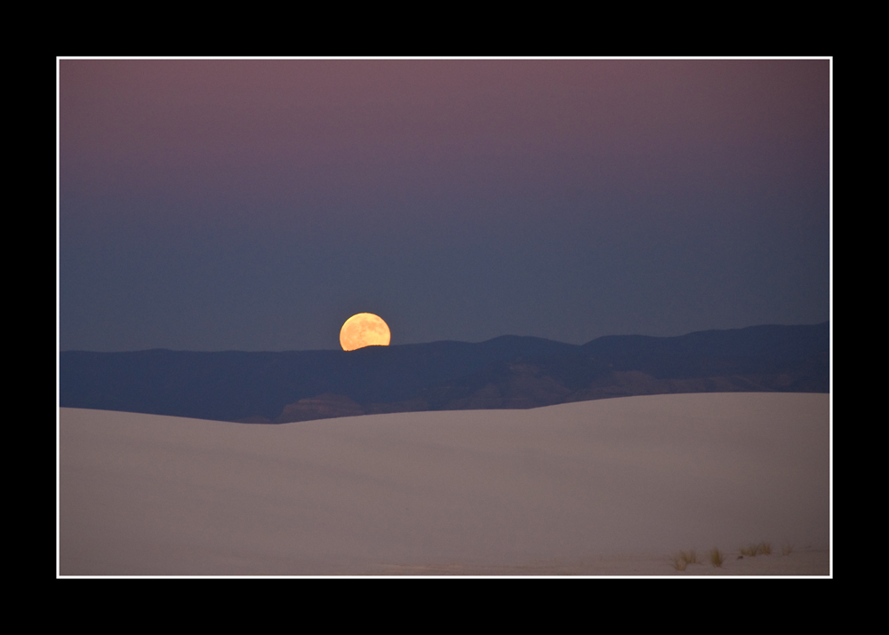 Mondaufgang ueber White Sands