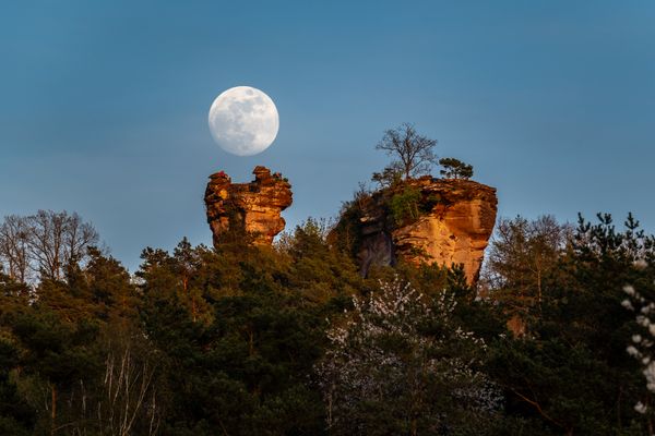Mondaufgang überm Drachenzahn