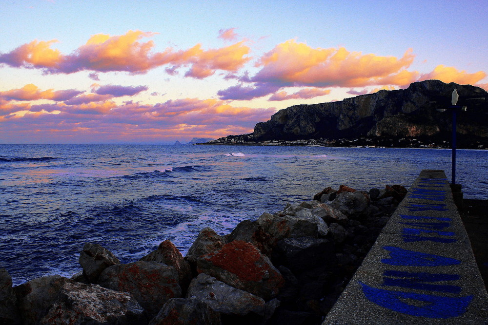 Mondello a colori