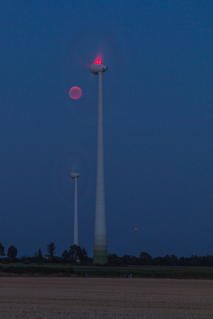 Mondfinsternis mit Mars - Schoeppinger Berg