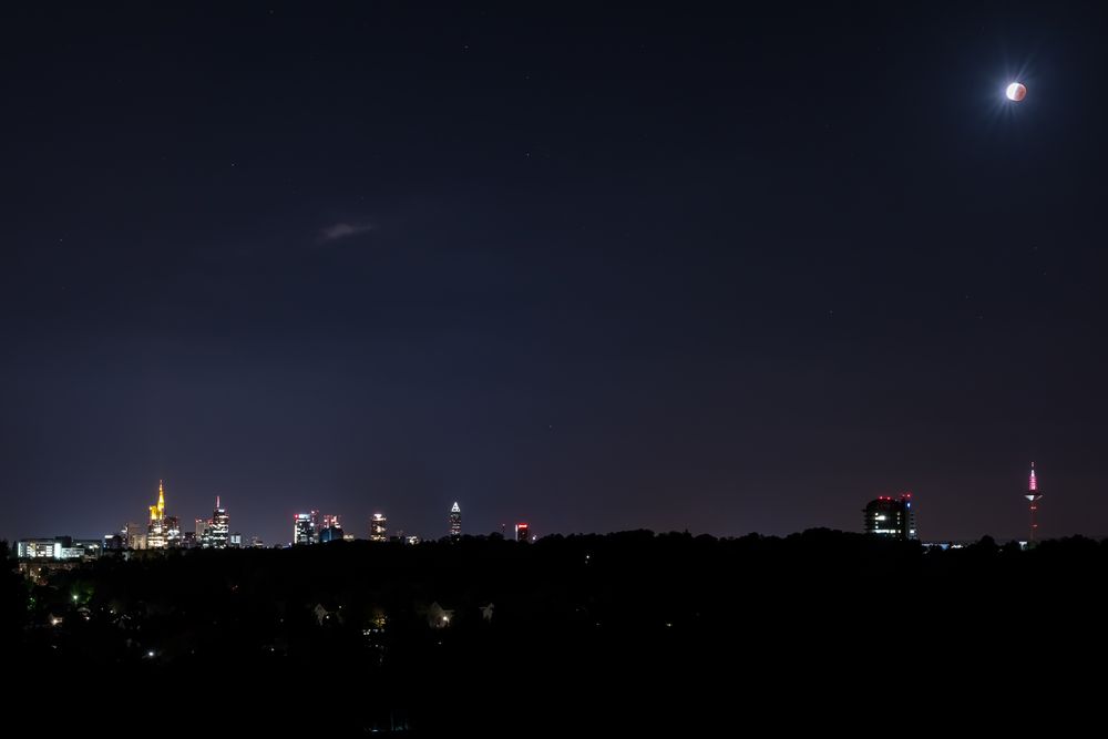 Mond(finsternis) über Frankfurt 2