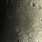 Mondkrater Posidonius mit Rillen am 05.04.2014 um 21:45 Uhr
