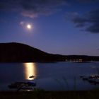 Mondlicht-Fischer auf dem stillen Edersee.