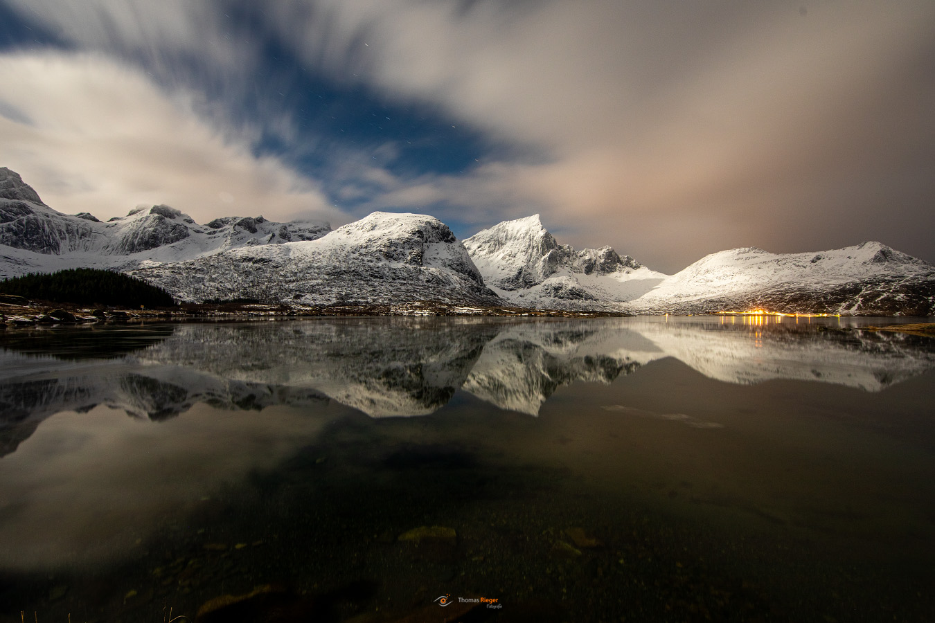 Mondnacht auf den Lofoten