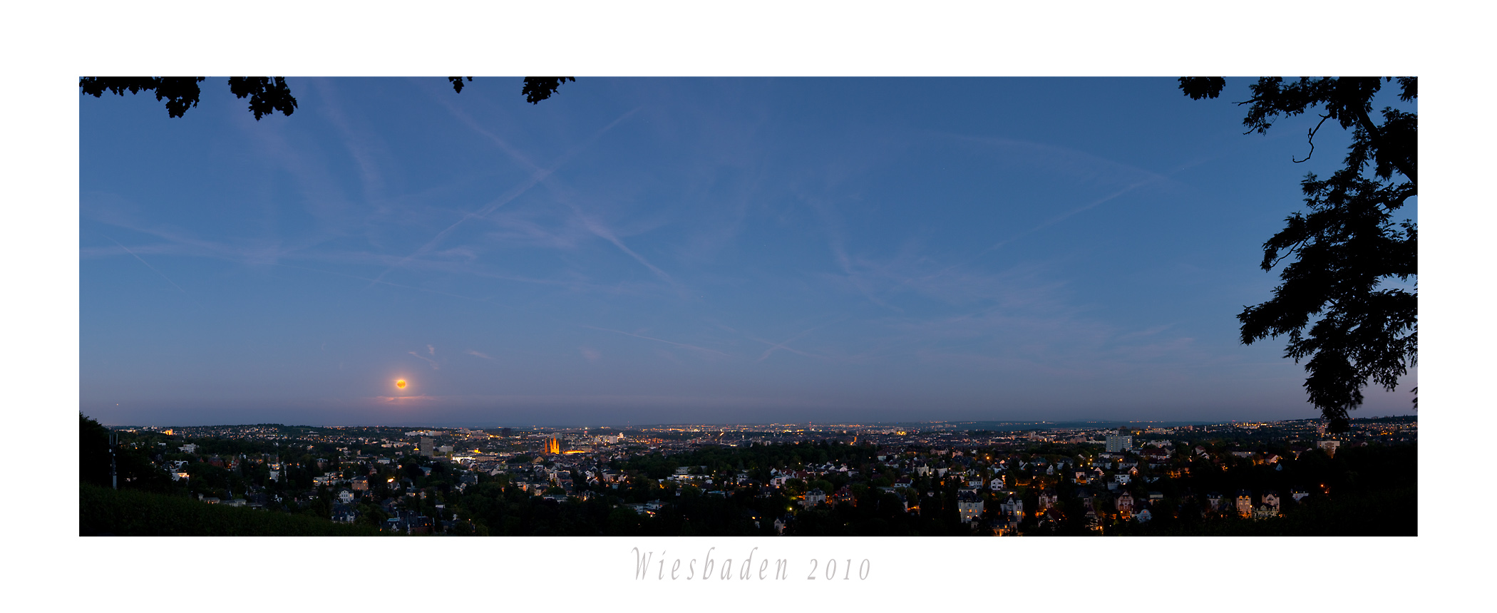 Mondnacht über Wiesbaden
