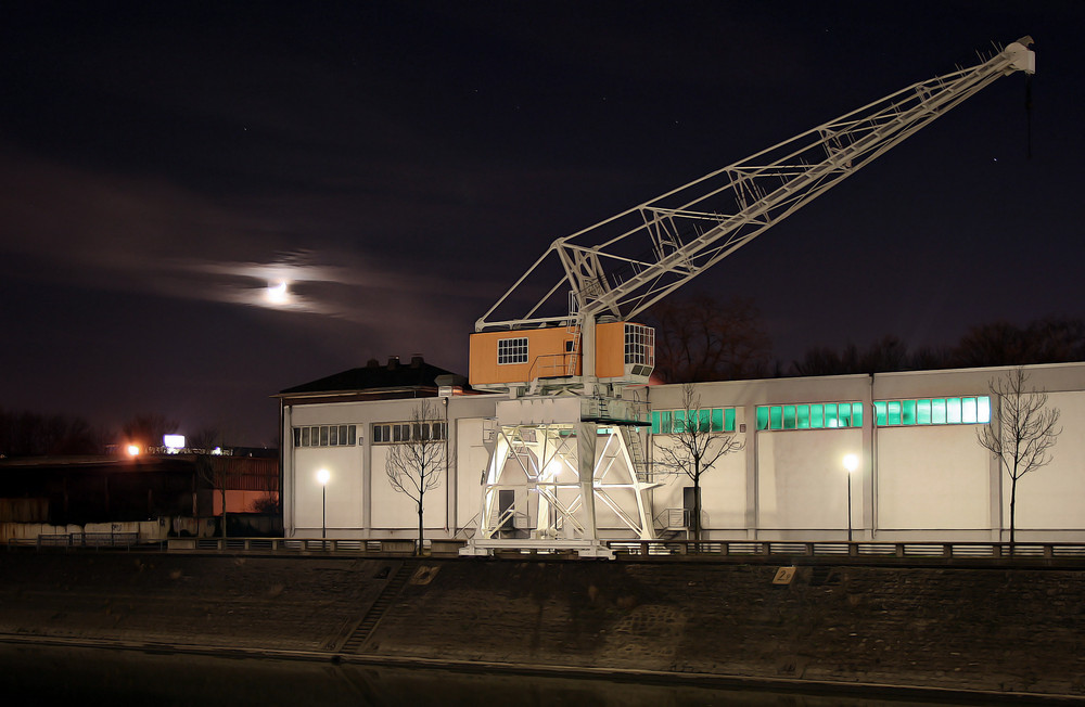 Mondschein im Innenhafen Duisburg