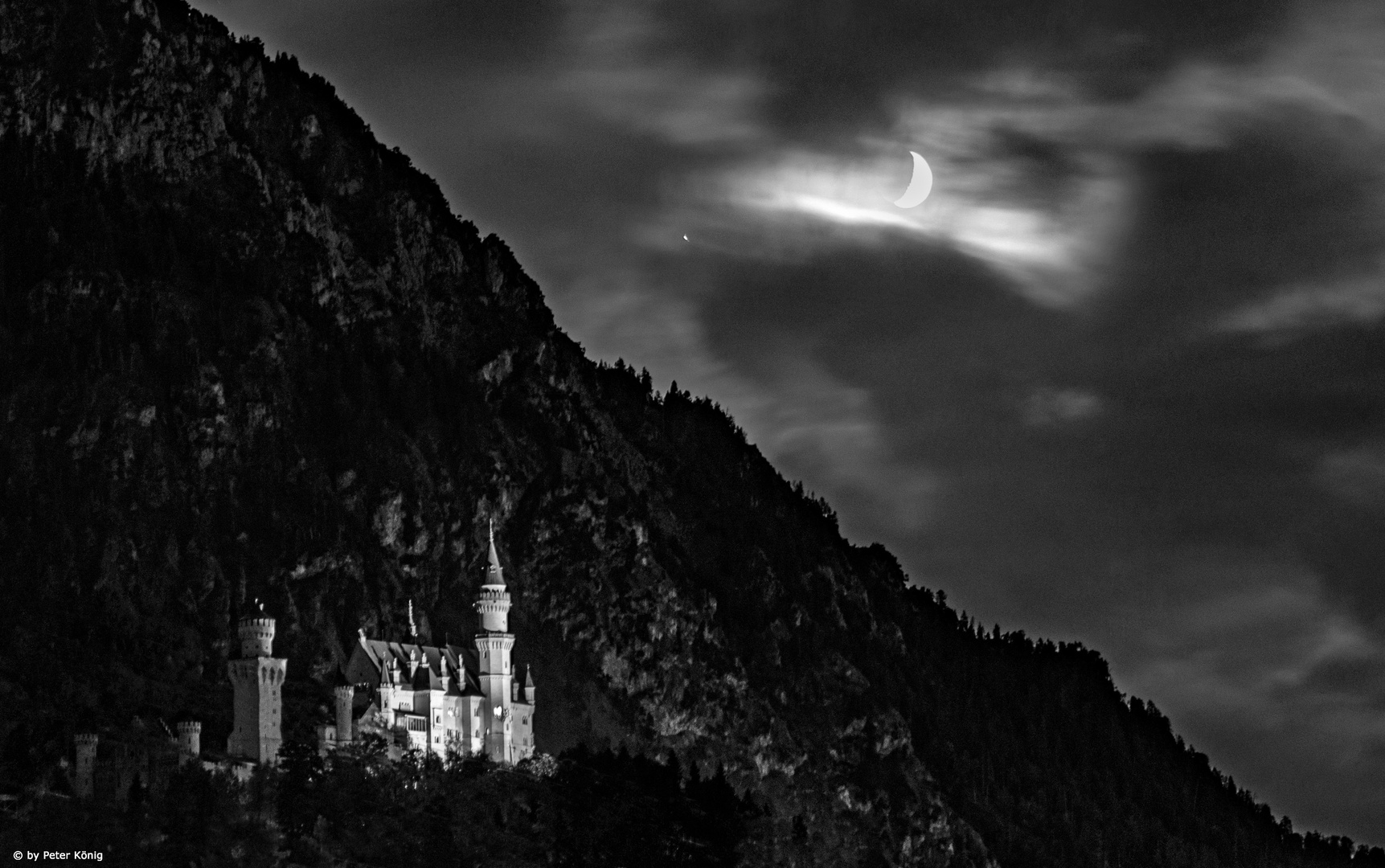 Mondschein über dem Schloss Neuschwanstein