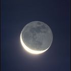 Mondsichel mit Erdschein am 19. Oktober 2006