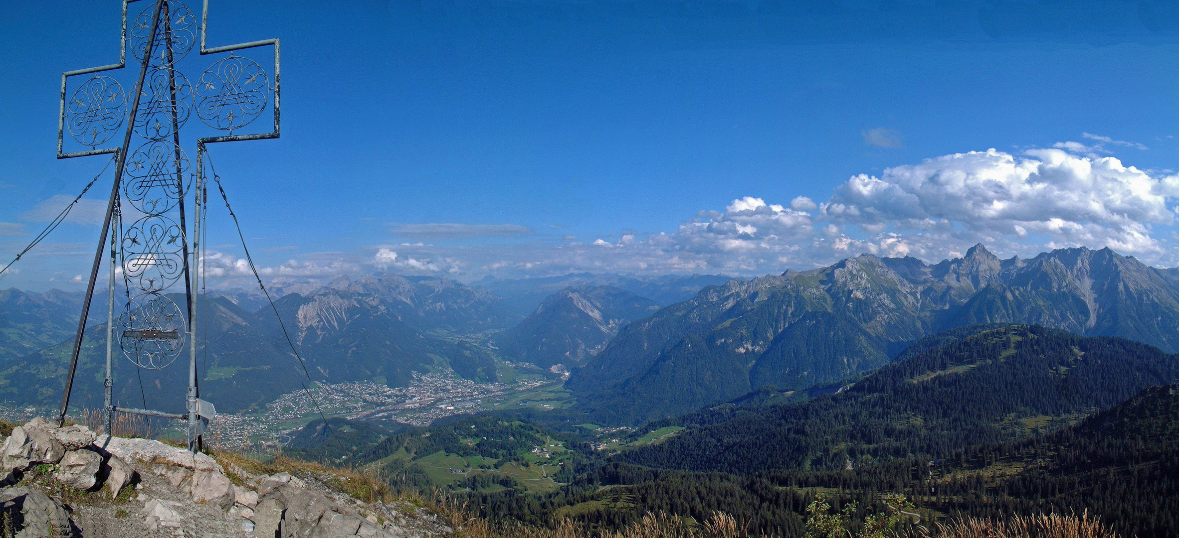 Mondspitze bei Brand mit Rundblick ins Rätikon-Arlberggebiet