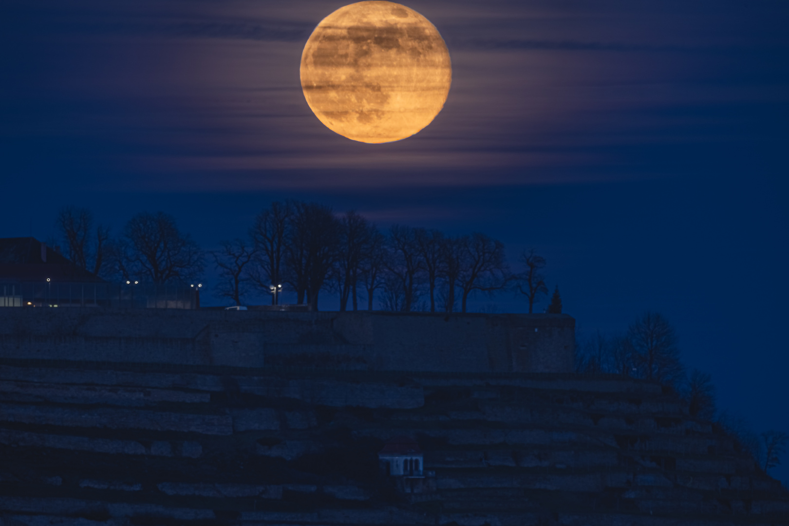 Mond_über_Asperg_bei_SU_mit_wolken_HDR_8041-