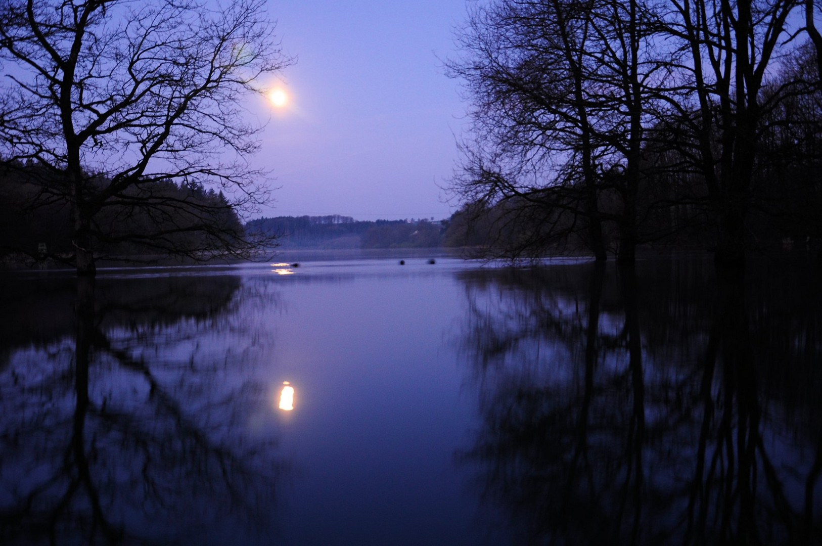 Monduntergang an der Bevertalsperre