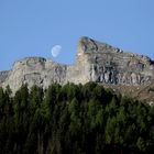 Monduntergang in den Dolomiten 