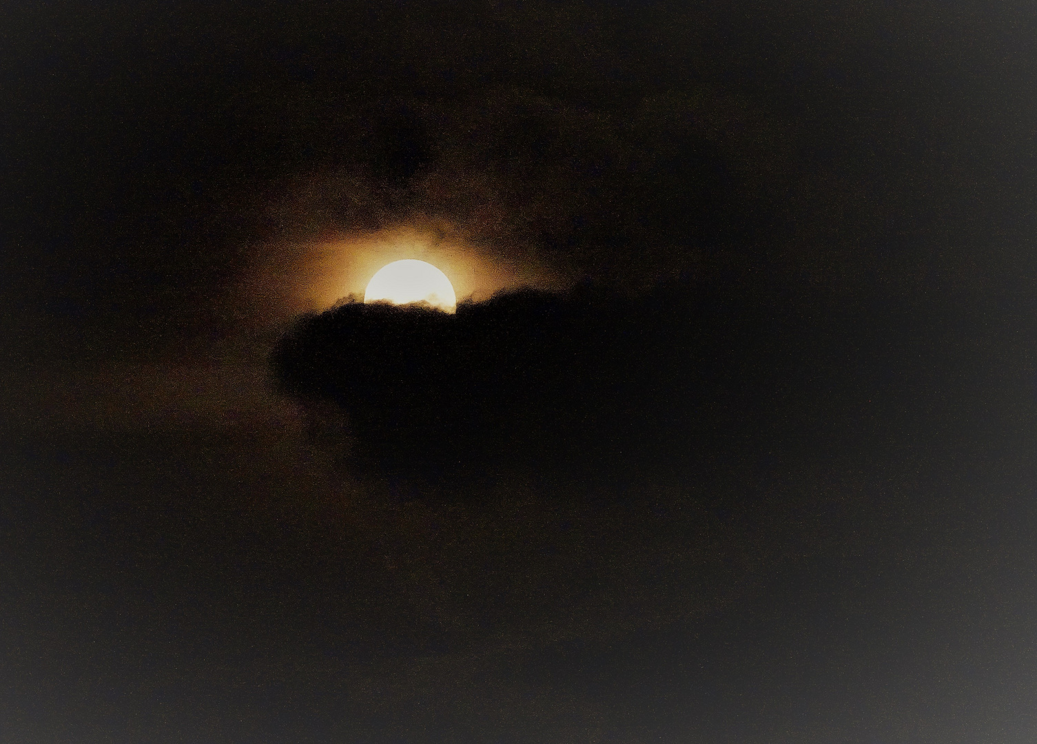 Mond+Wolke