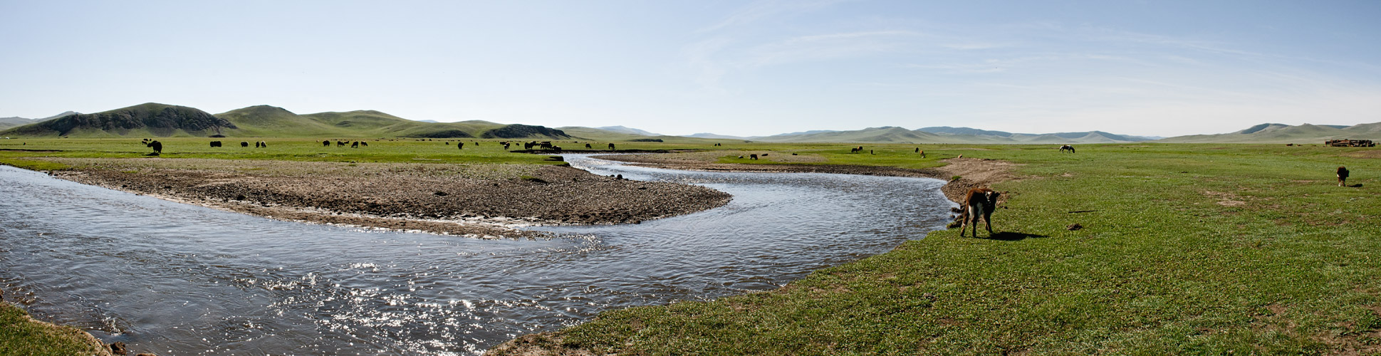 Mongolei-Steppenlandschaft bei Tsetserleg.