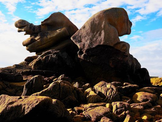 Monk and Troll P9182940