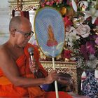 Monk at Wat Arun 01