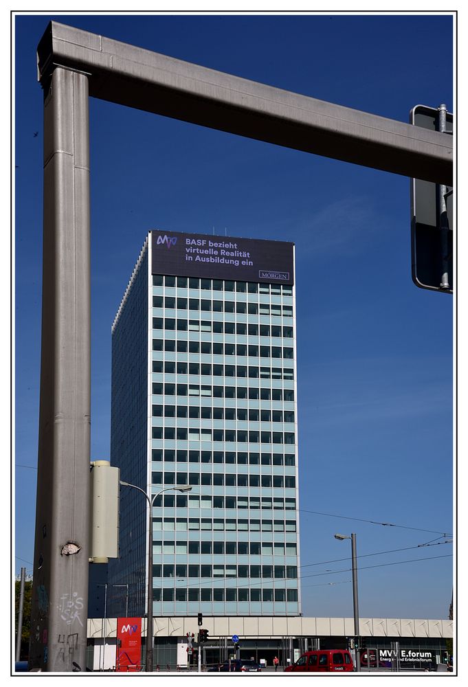 Monnem - MVV Hochhaus am Neckar