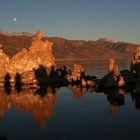 Mono Lake in Kalifornien kurz nach Sonnenaufgang