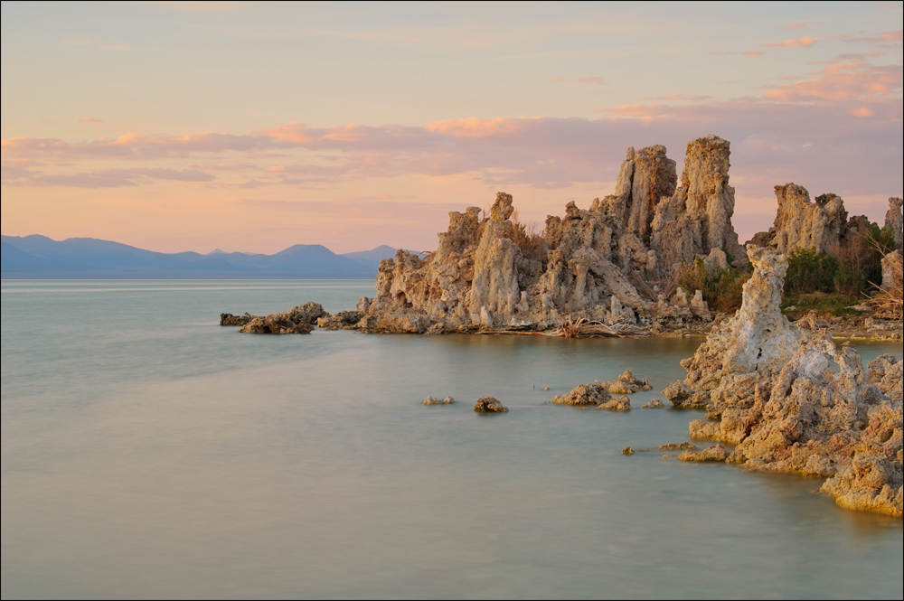 ... Mono Lake - Summer Night