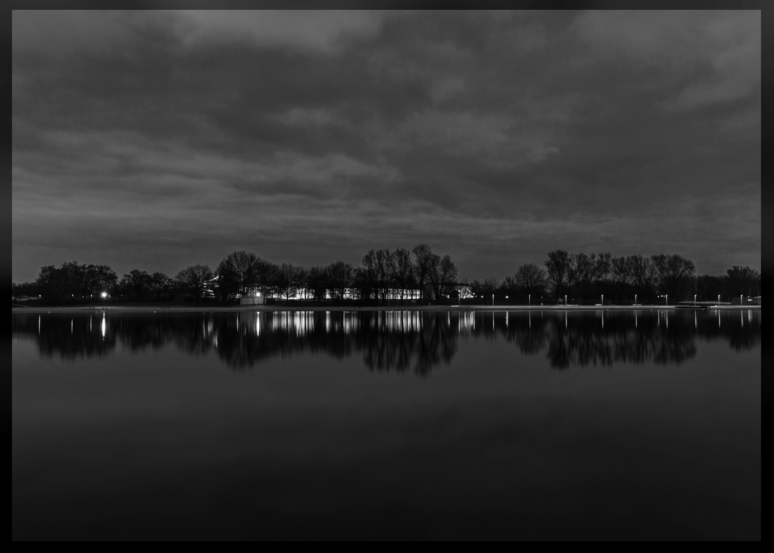 Monochrom Mittellandkanal