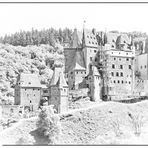 monochrome.moments(8): Burg Eltz, Eifel