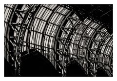 Monochromer Bahnhof