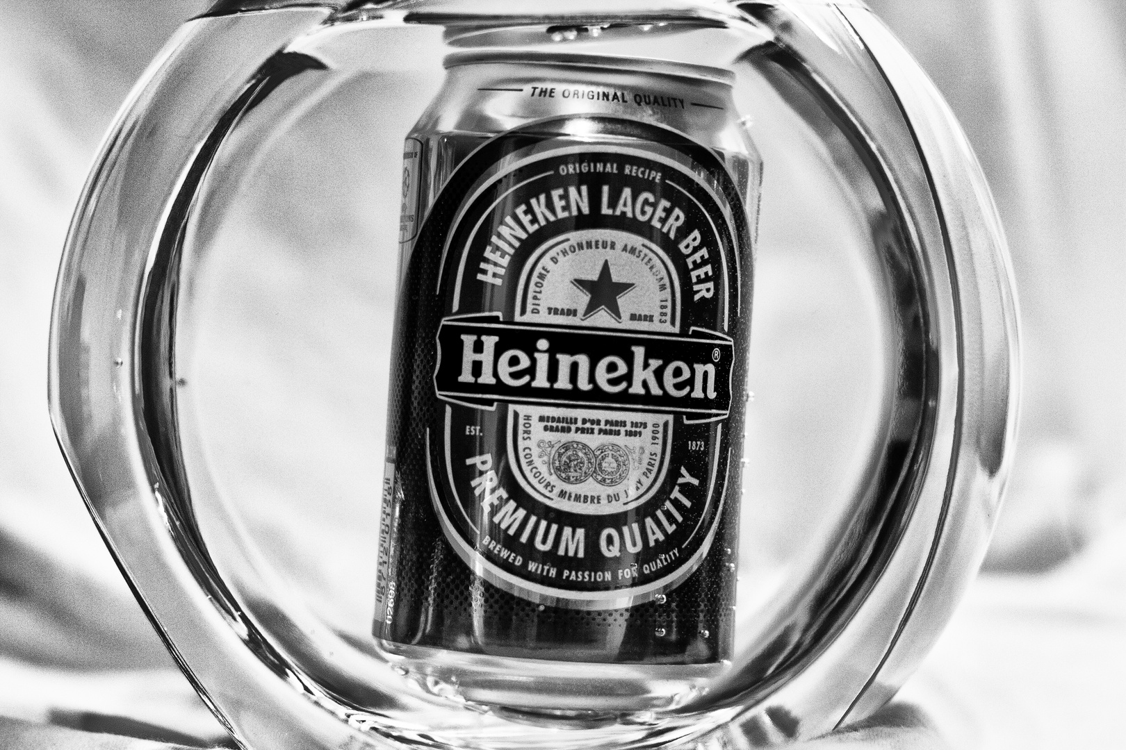 Monochromes Heineken