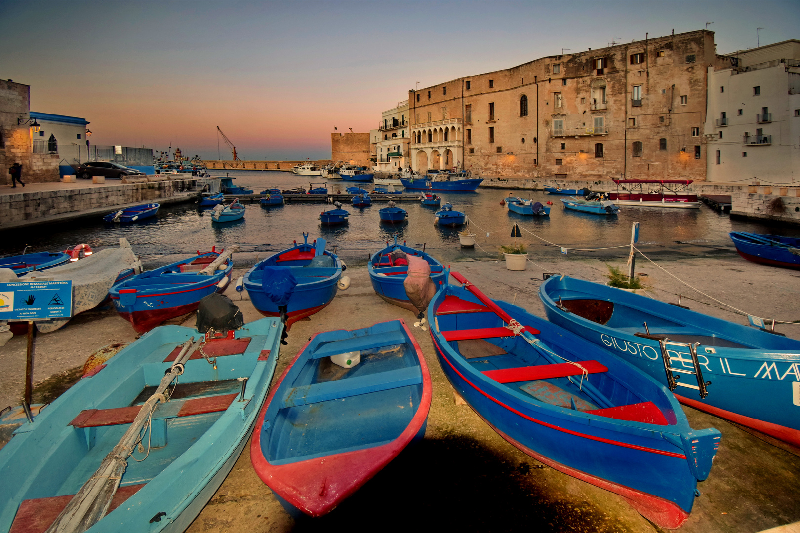 Monopoli am Abend