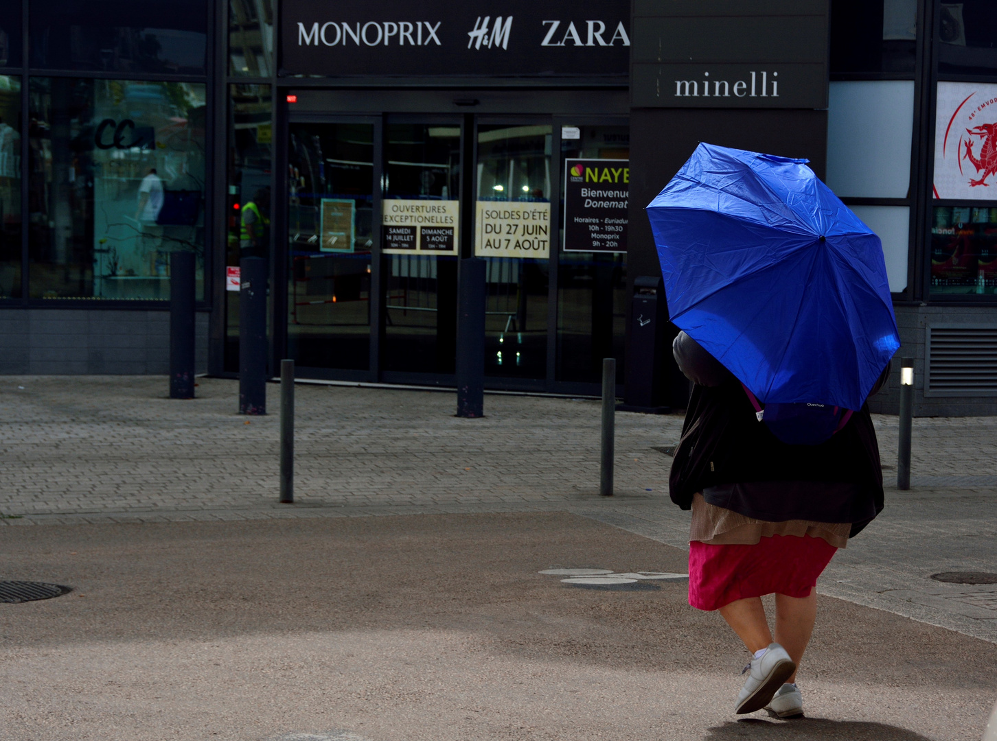 Monoprix, Zarra, Minelli,HetM