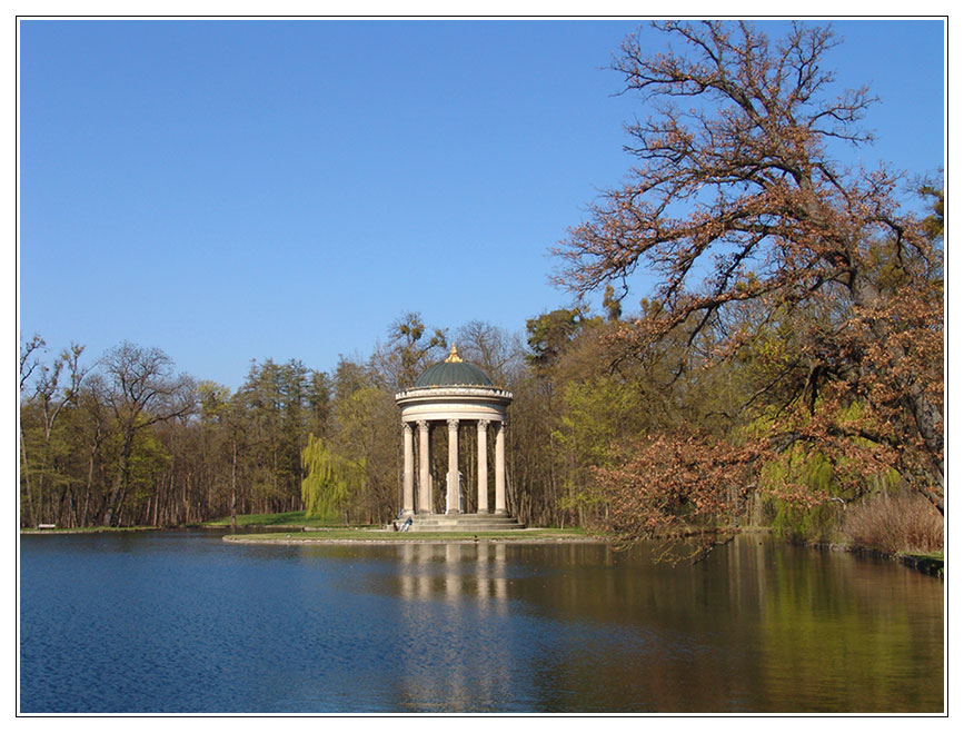 Monopteros im Nymphenburger Schloßpark