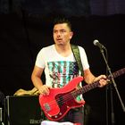 monoPunk Bassist......