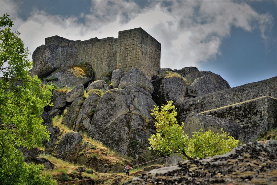 Monsanto Castle