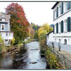 Monschau an der Ruhr im bunten Herbstkleid