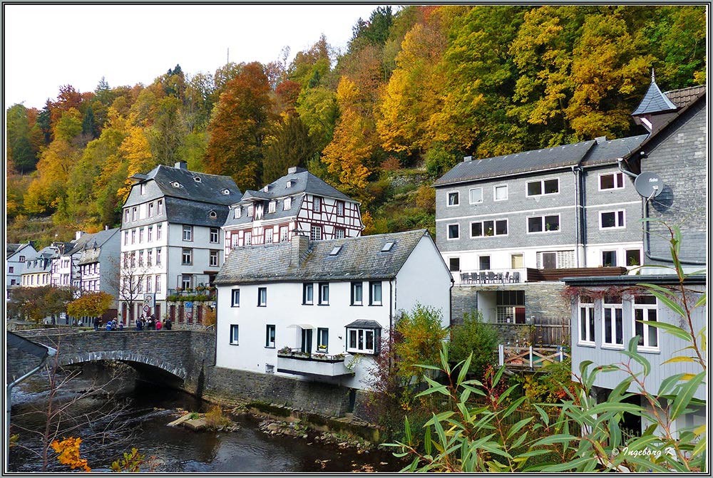 Monschau - besonders schön im bunten Herbstkleid