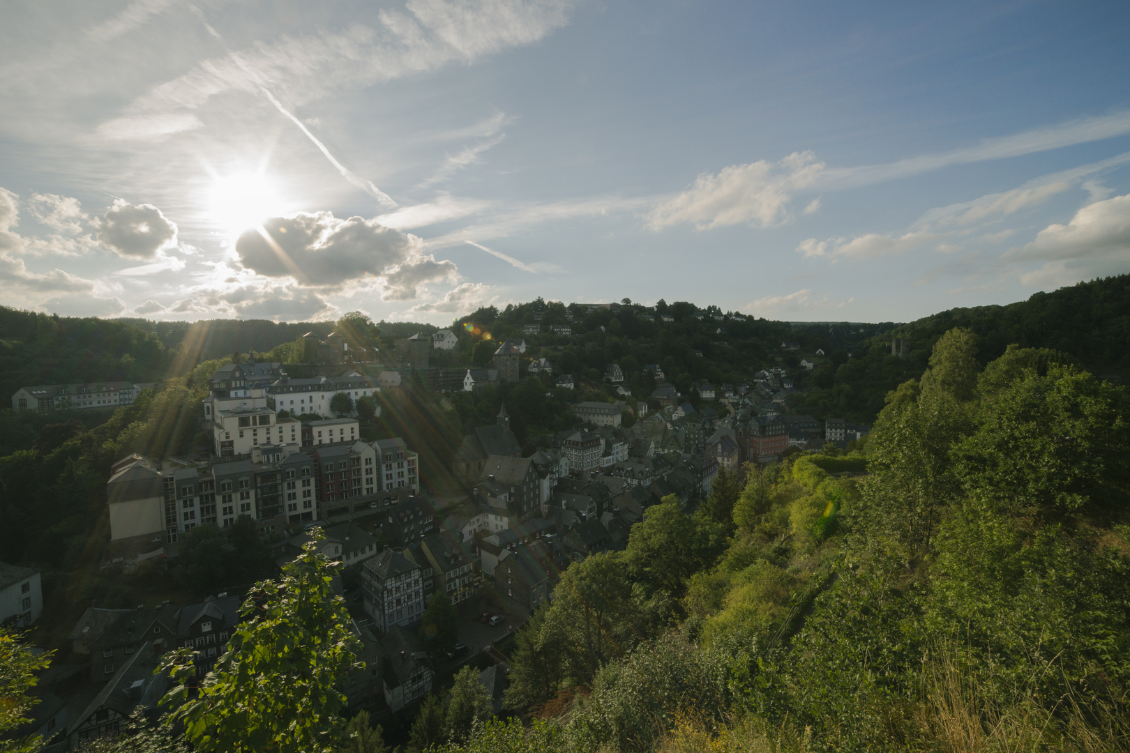 Monschau im Gegenlicht