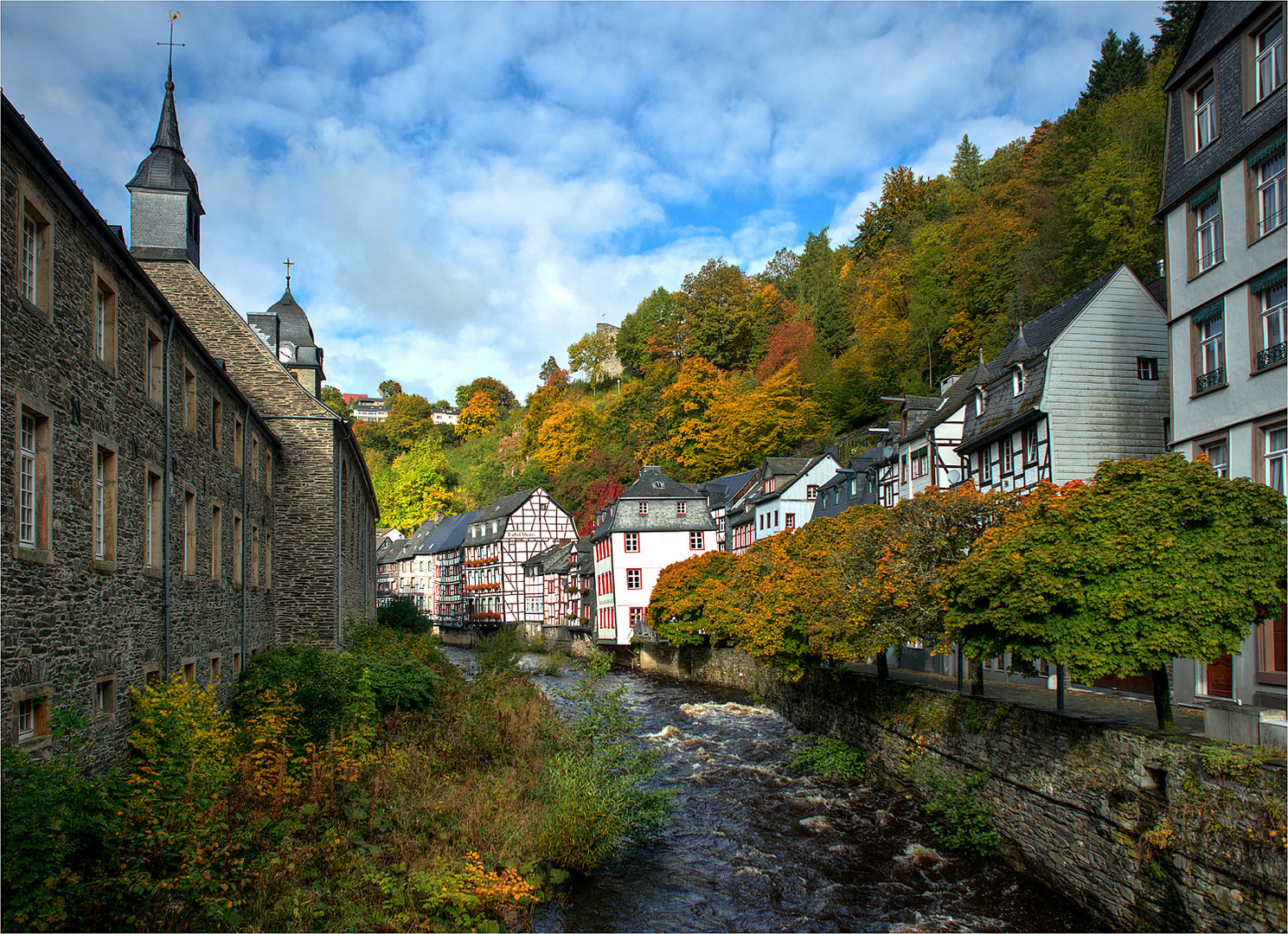 Monschau im Herbst