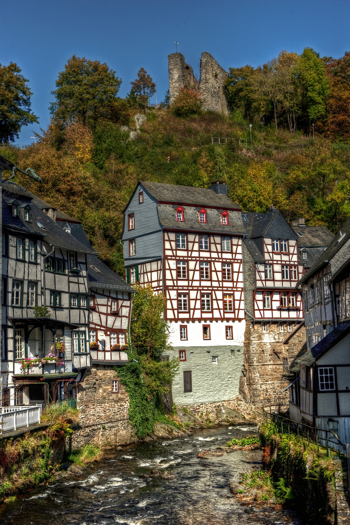 Monschau im Herbst