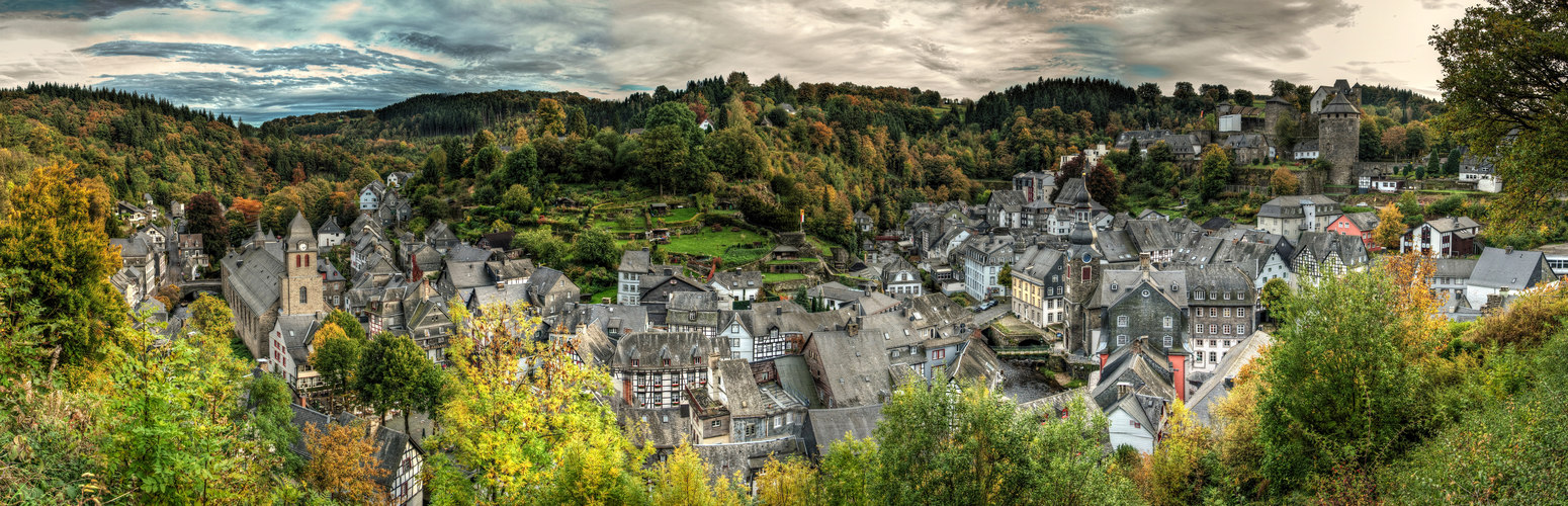 Monschau im Herbst