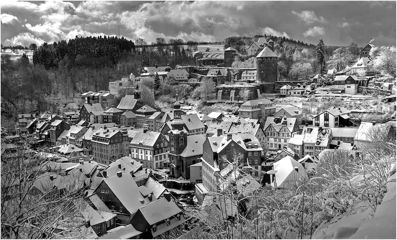 Monschau in S/W