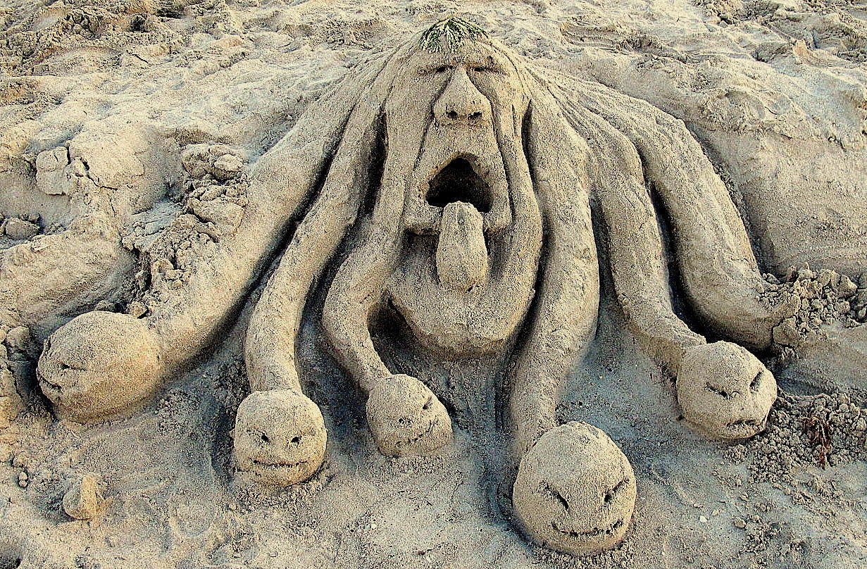 Monster Aus Sand Foto Bild Art World Spezial Bilder Auf Fotocommunity