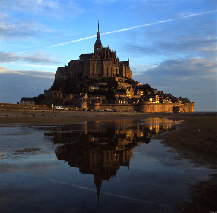 Mont Sain Michel. Dawn.