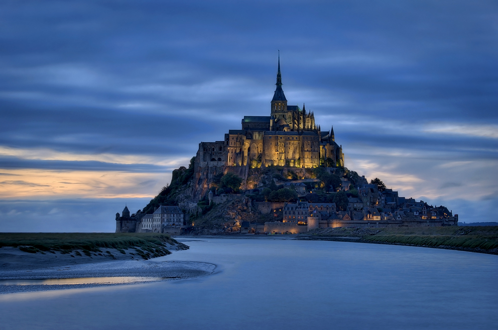 - MONT-SAINT-MICHEL -