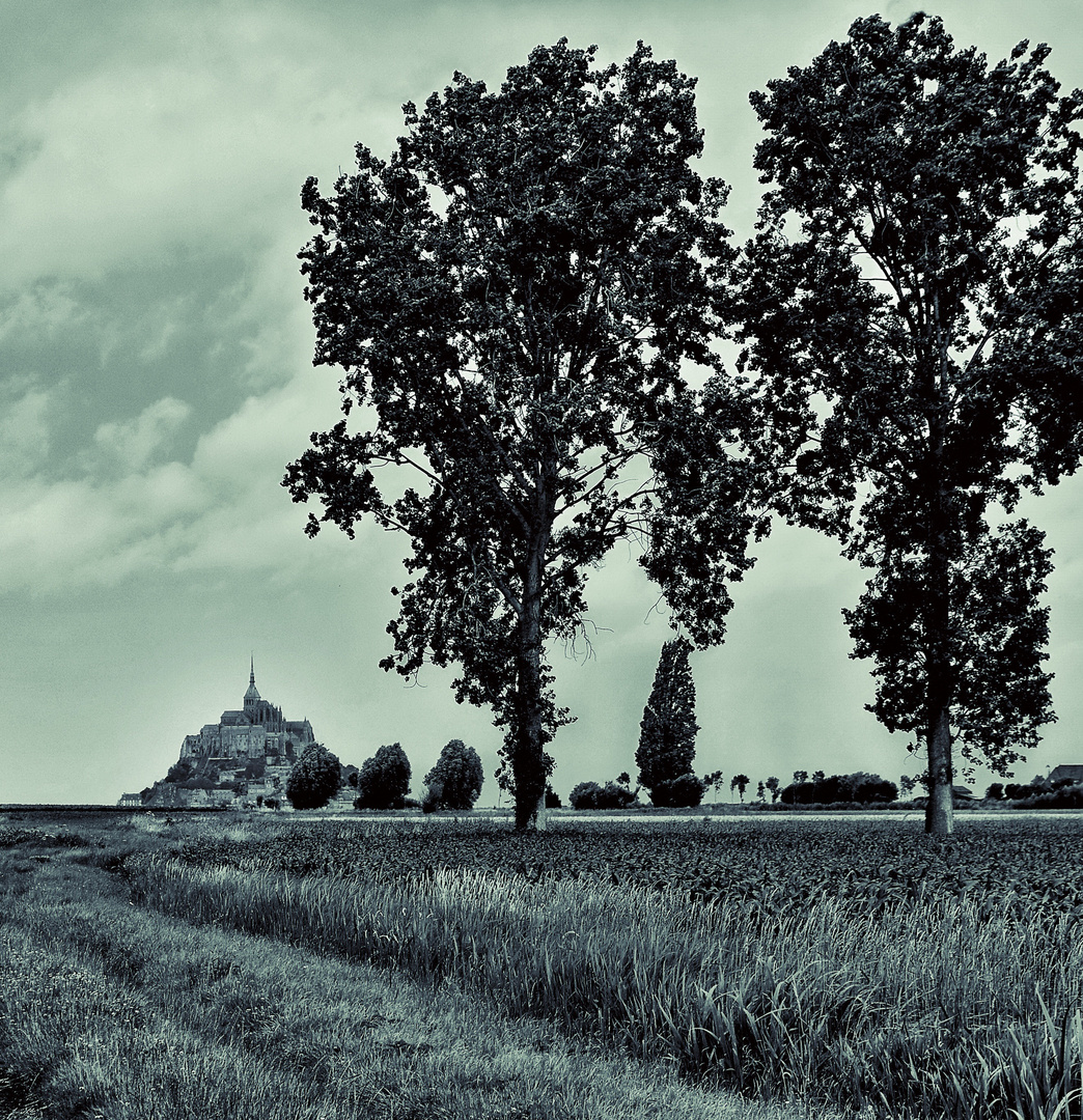 mont st. michel