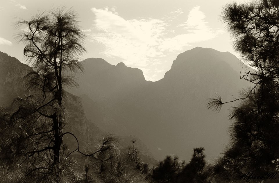 montaña de la mujer muerta ( Ceuta)