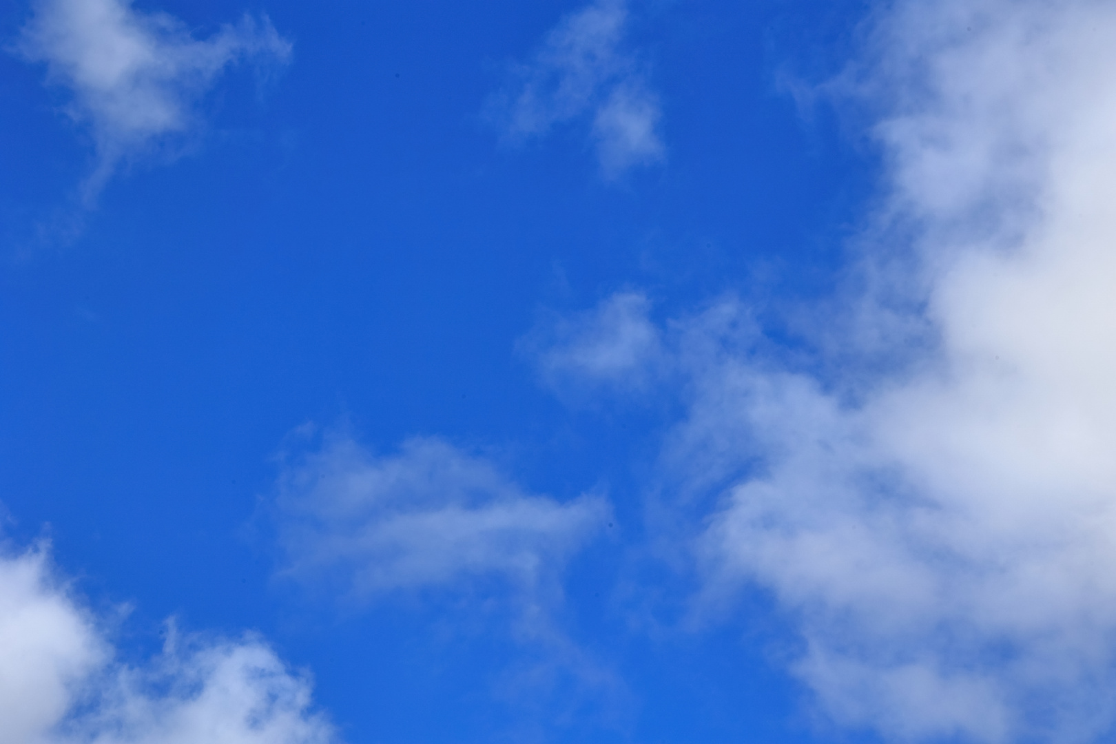 Montag-blue monday - Blauer Himmel mit Wolken